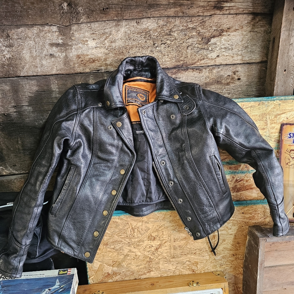 Womens medium size jacket with liner